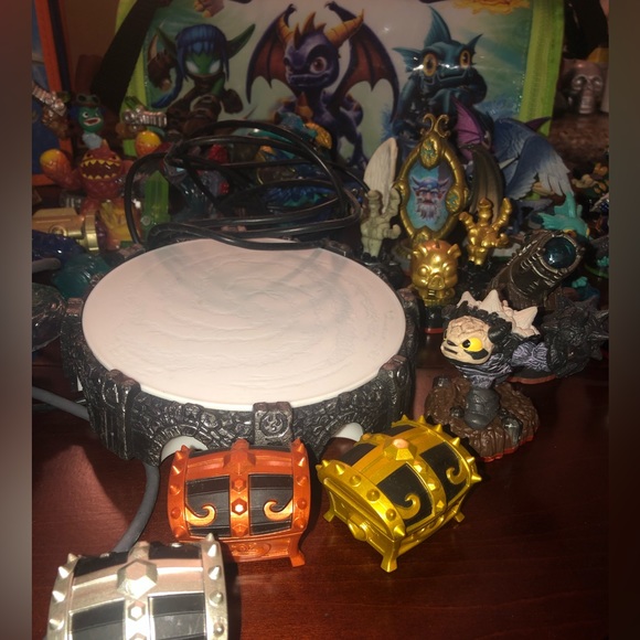 Skylanders Bundle of 42 Figures, 3 Portal of Power, and 2 Totes - Picture 7 of 15